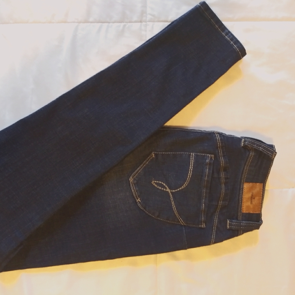 Size 7 YMI Wanna Betta Butt Jeans